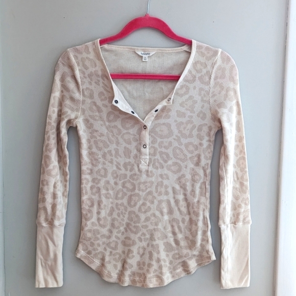 Splendid Forever Leopard Print Henley Top - Picture 3 of 14